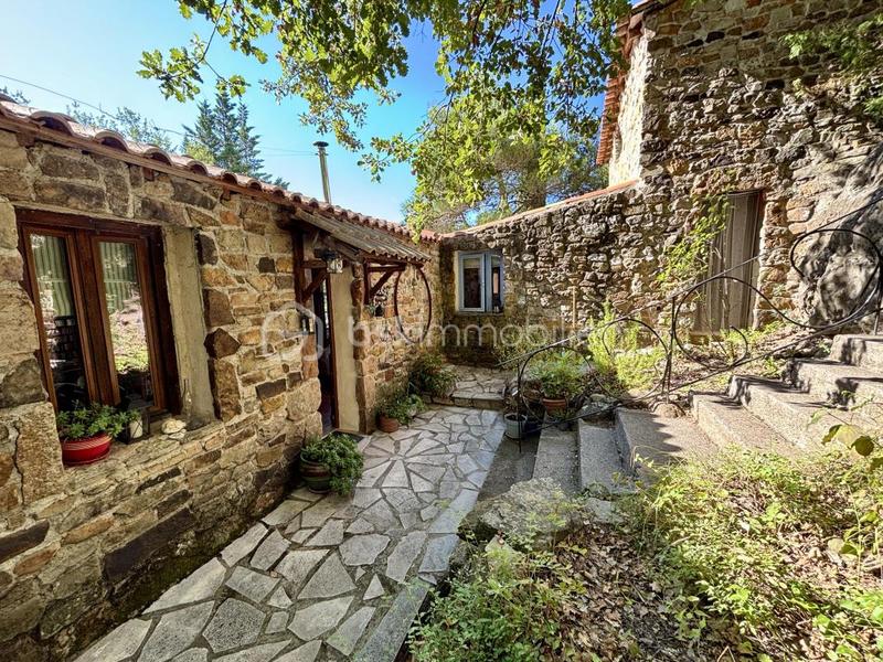 Propriété - 170 m² - 7 pièces