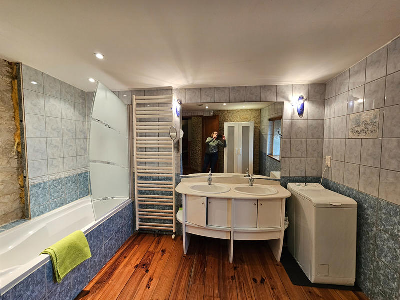 Maison - 263 m² - 10 pièces