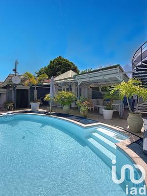 Maison - 197 m² - 9 pièces