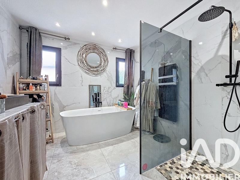 Maison - 143 m² - 5 pièces