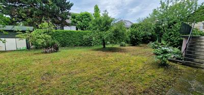 Maison traditionnelle - 230 m² - 8 pièces