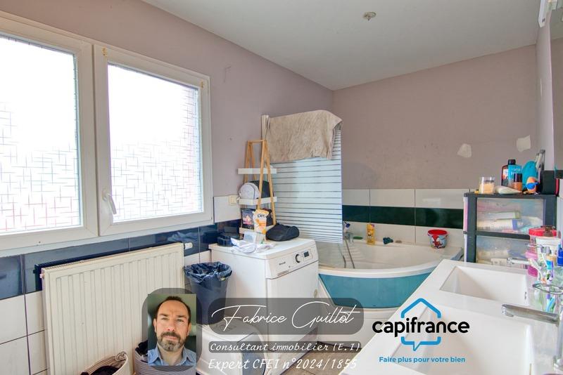 Maison - 241 m² - 7 pièces