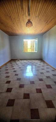 Maison - 190 m² - 8 pièces