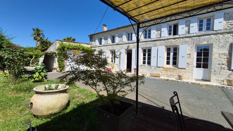 Maison - 186 m² - 5 pièces