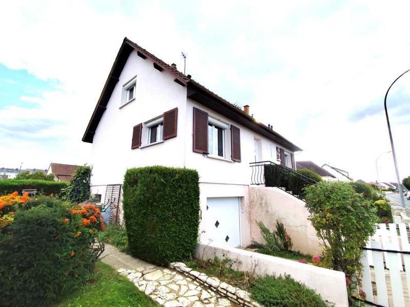 Pavillon - 110 m² - 5 pièces