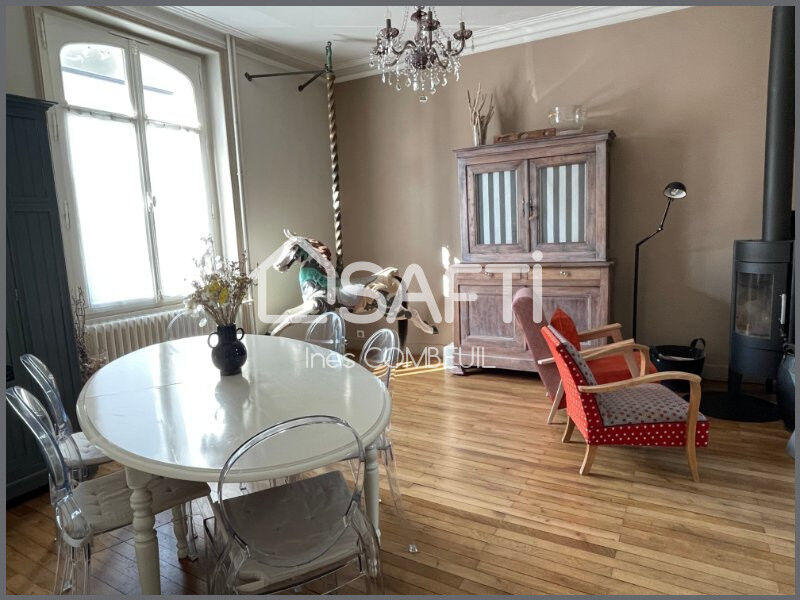 Villa - 160 m² - 8 pièces