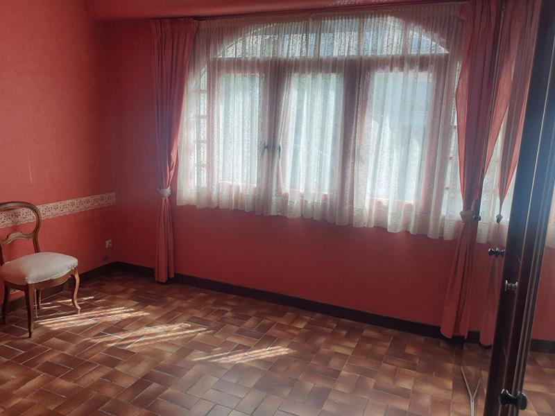 Maison - 200 m² - 10 pièces