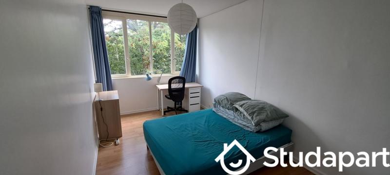 Chambre - 13 m² - 1 pièce