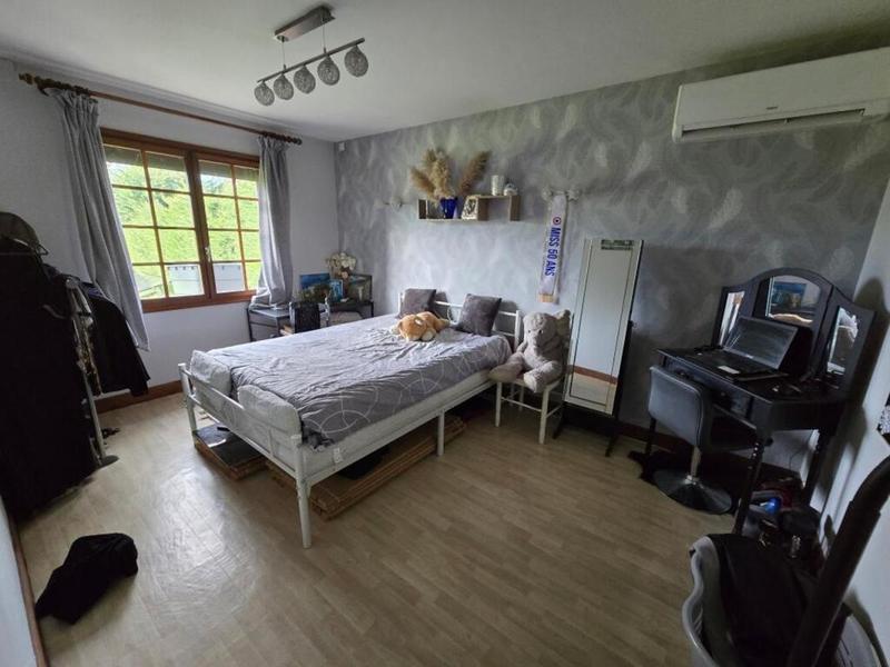 Pavillon - 170 m² - 6 pièces