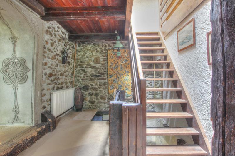 Maison ancienne - 190 m² - 5 pièces