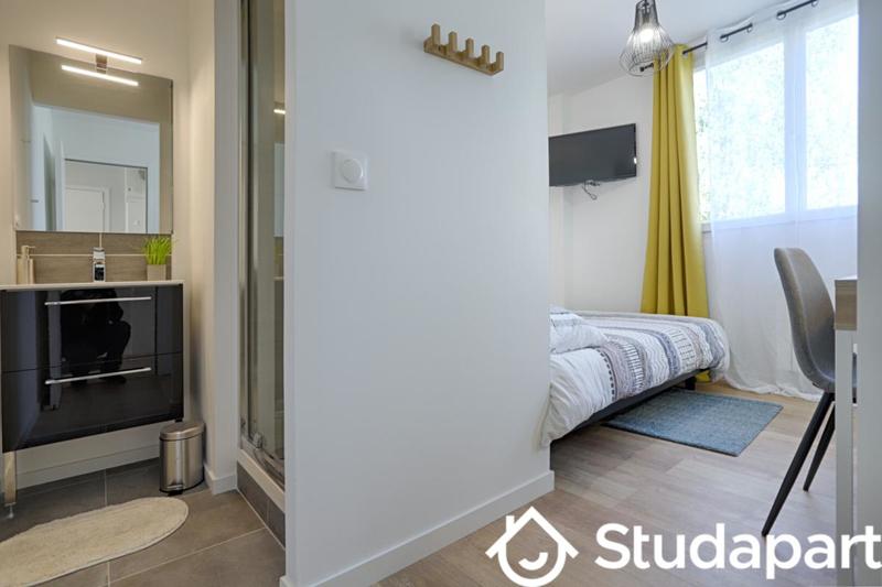 Chambre - 10 m² - 1 pièce