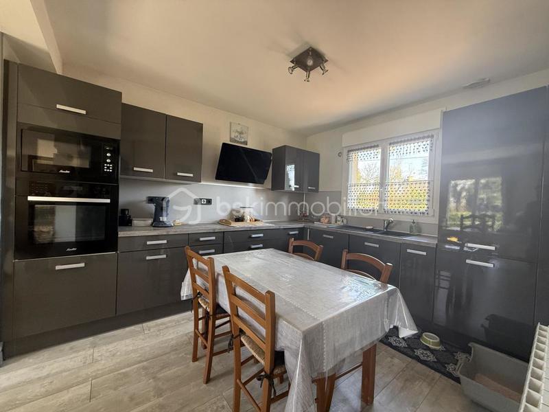 Maison - 96 m² - 4 pièces