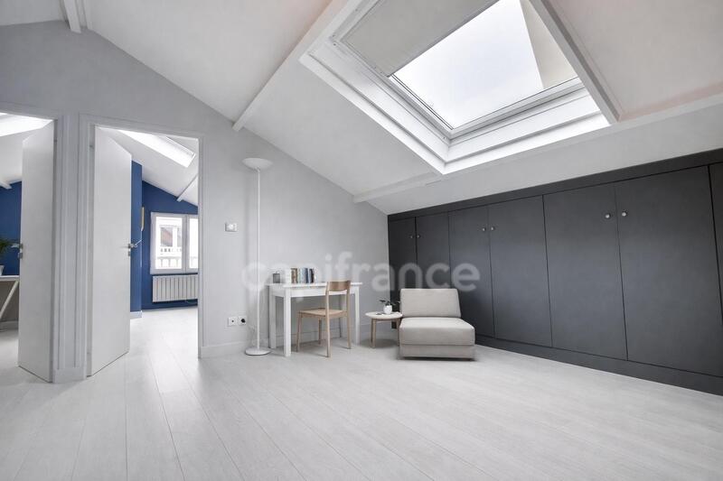 Maison - 202 m² - 7 pièces