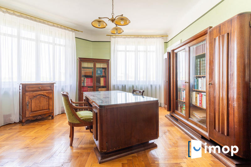 Appartement - 195 m² - 5 pièces