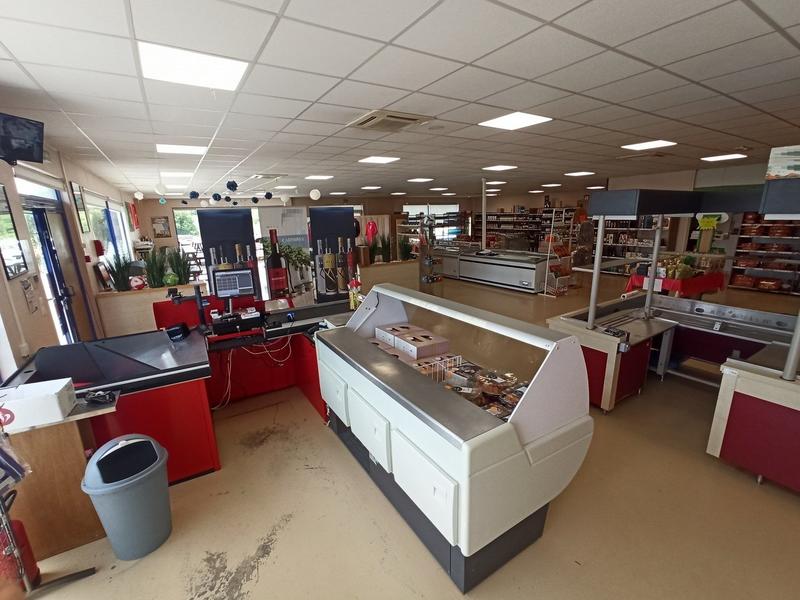 Local commercial - 440 m²