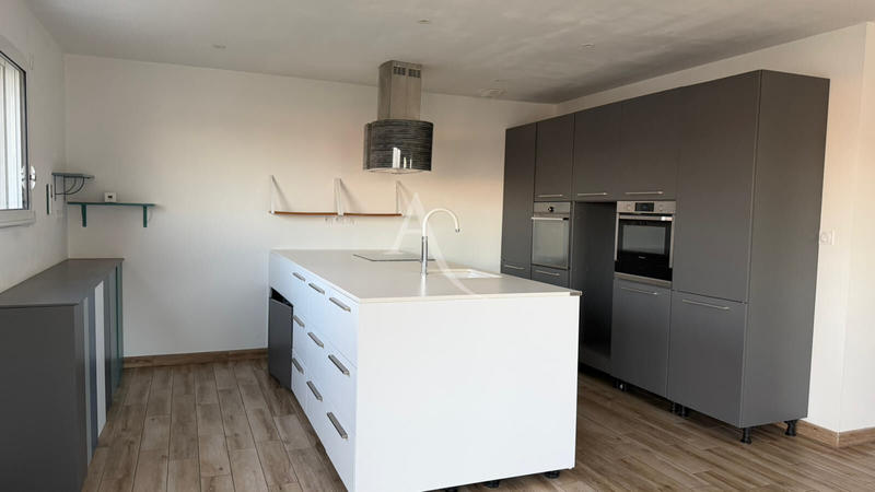 Maison - 137 m² - 6 pièces