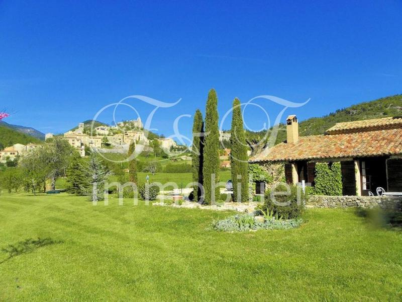 Moulin - 300 m² - 10 pièces