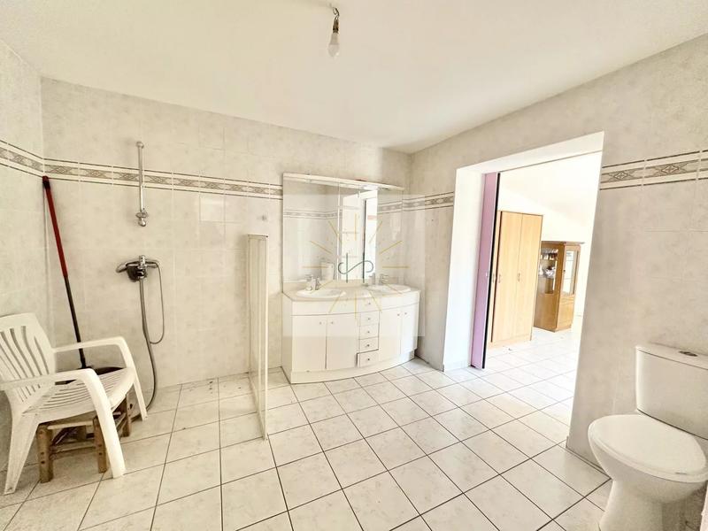 Maison - 130 m² - 7 pièces