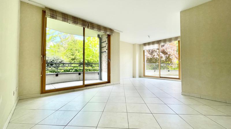 Appartement - 99 m² - 5 pièces