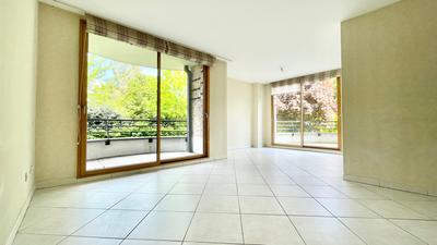 Appartement - 99 m² - 5 pièces