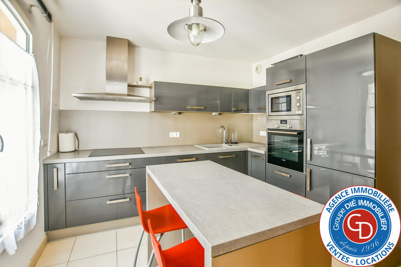 Appartement - 78 m² - 3 pièces