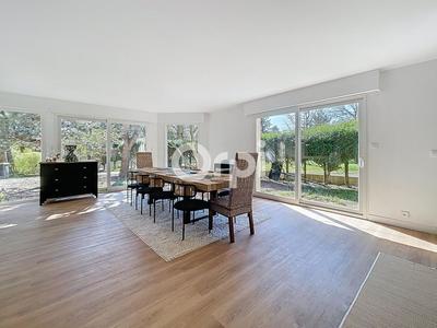 Maison - 155 m² - 6 pièces