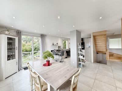 Maison - 145 m² - 4 pièces