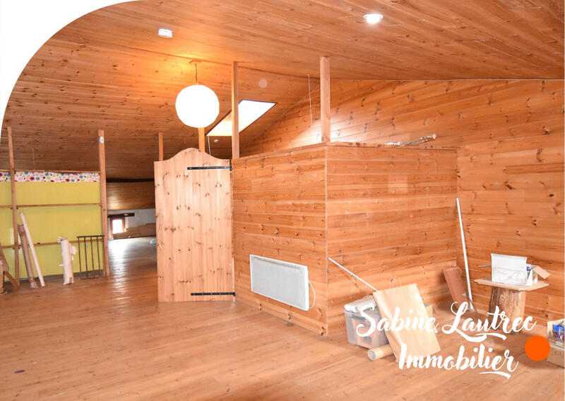 Maison - 208 m² - 4 pièces