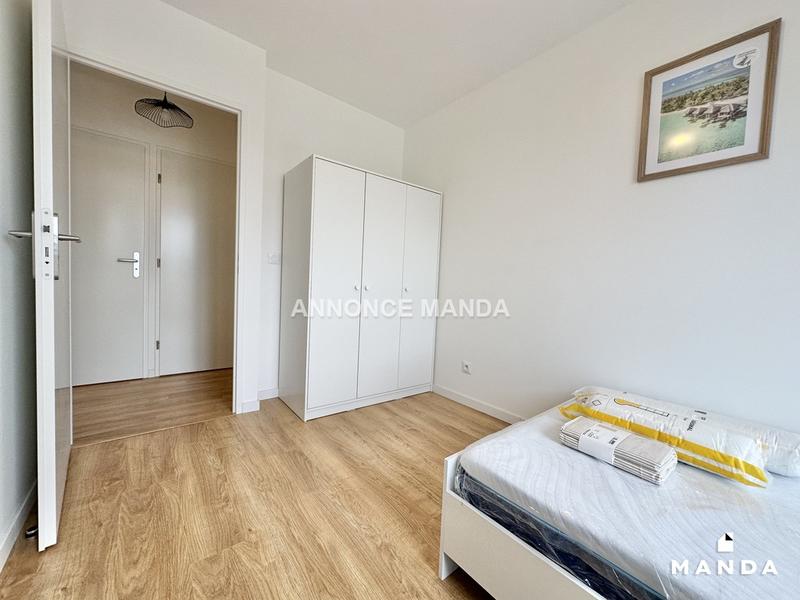 Chambre - 10 m² - 4 pièces