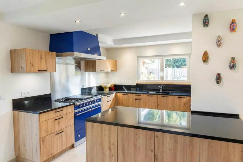 Maison - 140 m² - 5 pièces