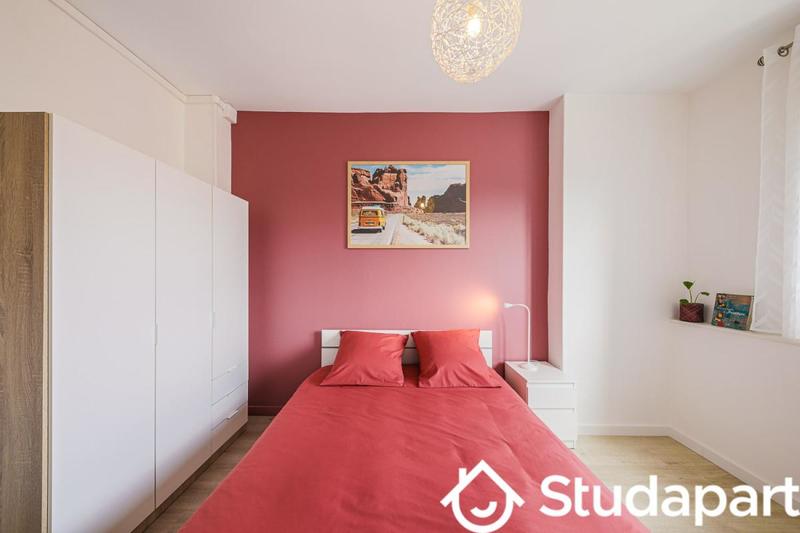 Chambre - 12 m² - 1 pièce