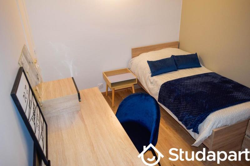 Chambre - 12 m² - 1 pièce