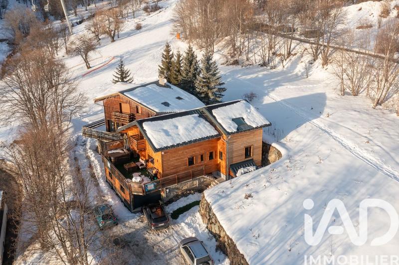 Châlet - 223 m² - 9 pièces