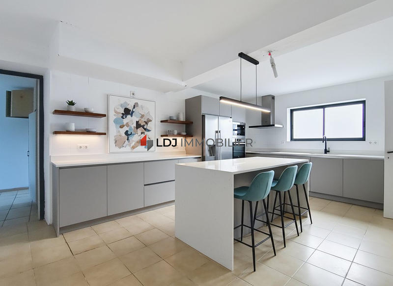 Maison ancienne - 120 m² - 8 pièces