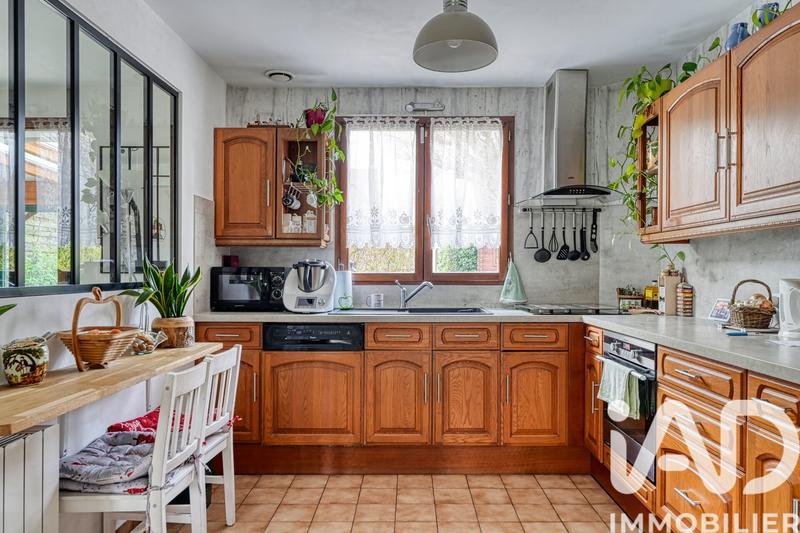 Maison - 147 m² - 9 pièces