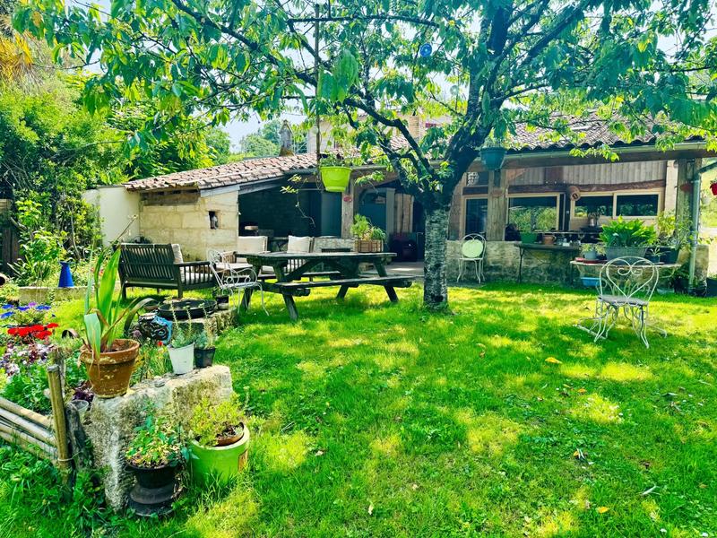 Maison - 210 m² - 5 pièces