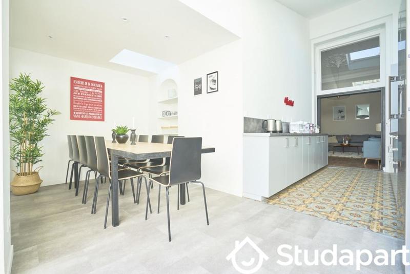 Chambre - 13 m² - 1 pièce