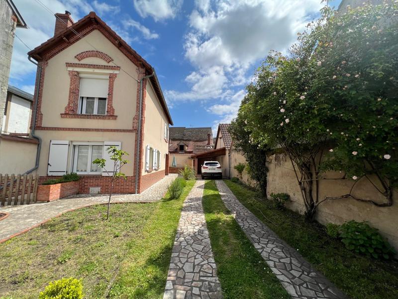 Maison - 107 m² - 4 pièces