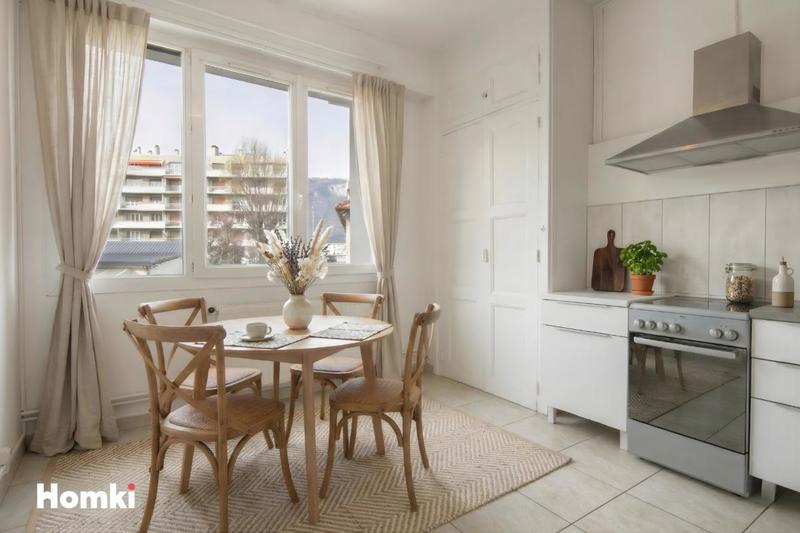 Appartement - 60 m² - 2 pièces