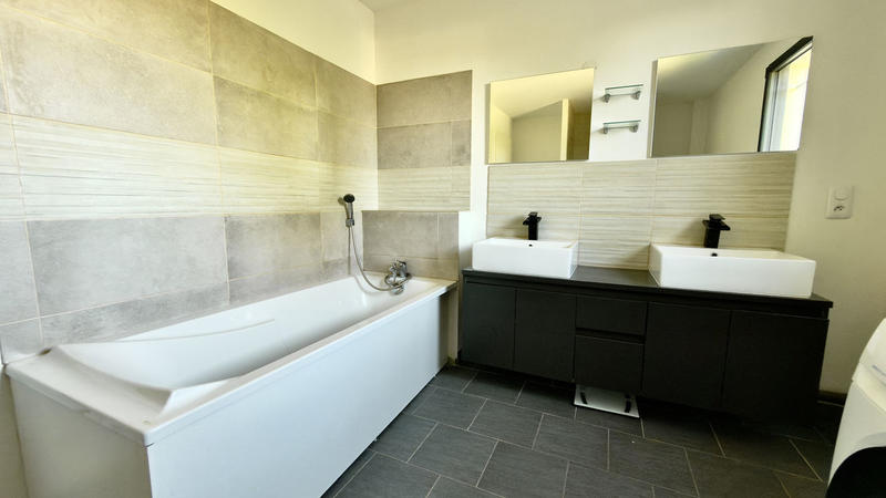 Maison - 140 m² - 7 pièces