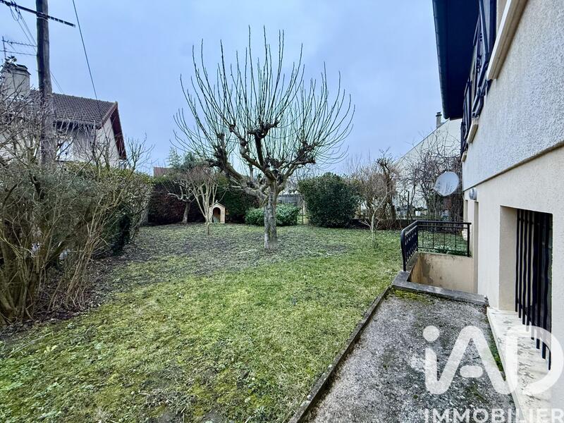 Maison - 180 m² - 8 pièces