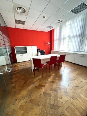 Bureau - 214 m²
