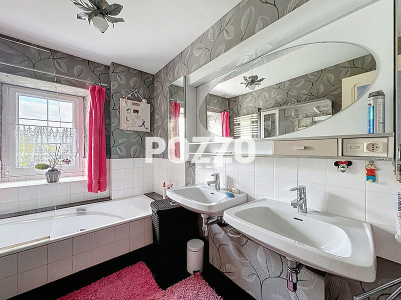 Maison - 135 m² - 6 pièces