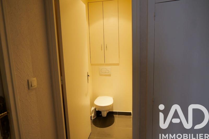 Maison - 240 m² - 8 pièces