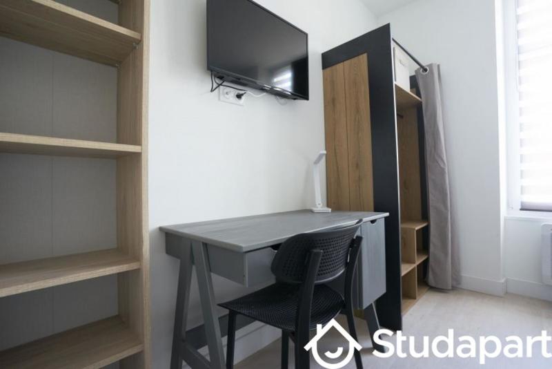 Chambre - 9 m² - 1 pièce