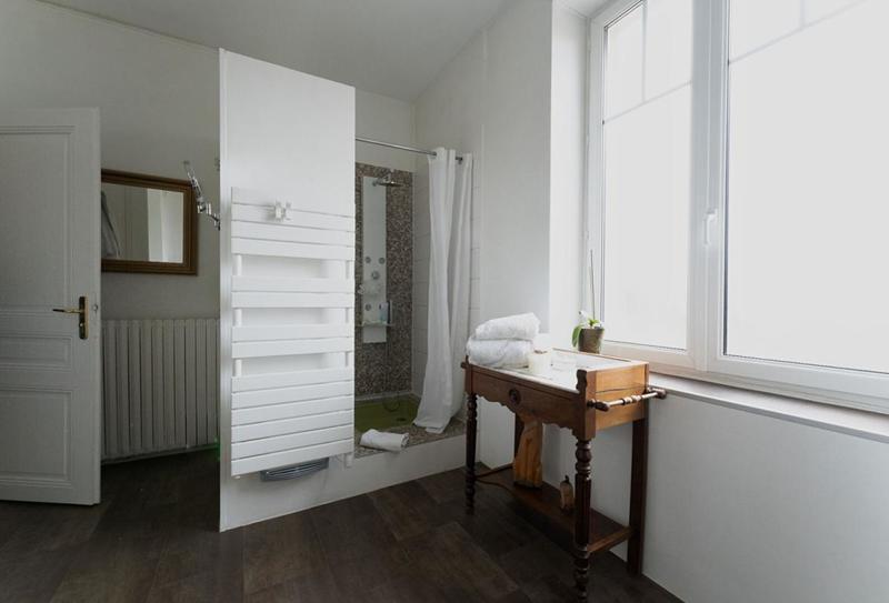 Maison - 250 m² - 10 pièces