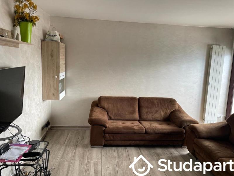 Chambre - 11 m² - 1 pièce