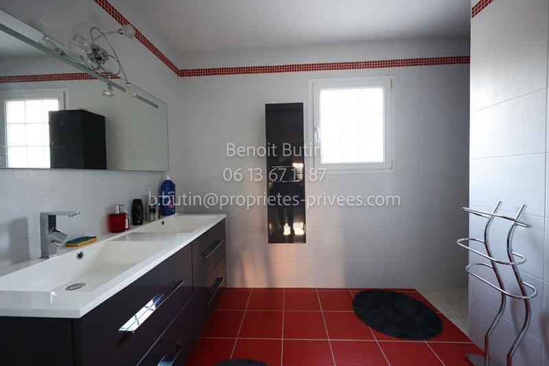 Villa - 207 m² - 8 pièces