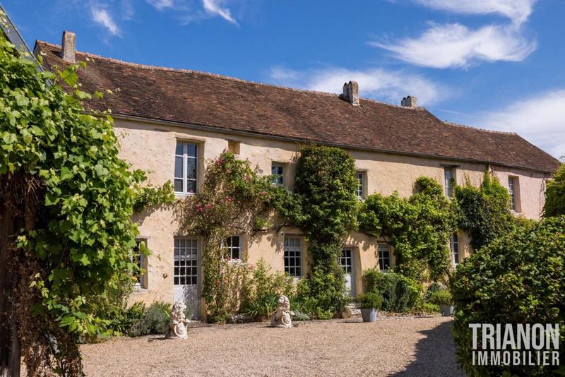 Propriété - 340 m² - 7 pièces