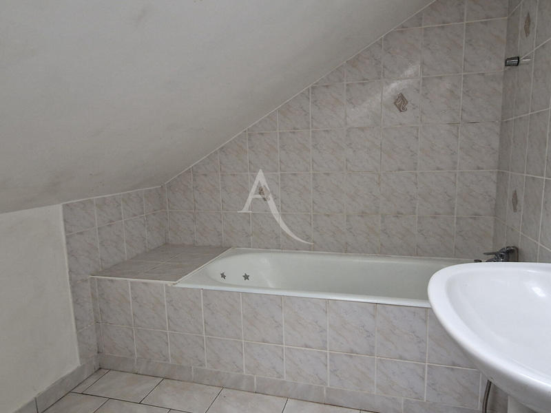 Maison - 88 m² - 4 pièces